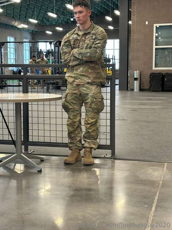 Soldiers all to happy to show off! 2