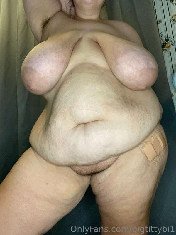 Bigtittybi1 - Onlyfans - 05 Jan, 2023