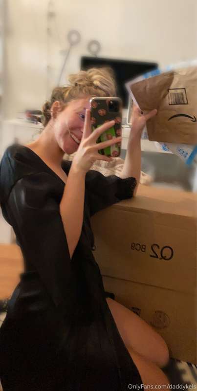 GOT MY FIRST AMAZON WISHLIST GIFTS TODAY😩🥰 big shoutout to o.. 1
