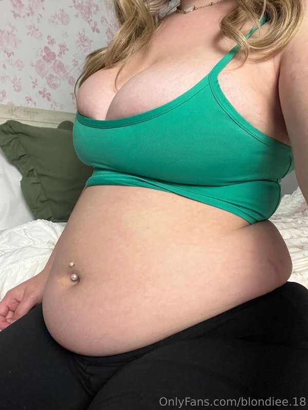 Blondiee.18 - Onlyfans - 07 Apr, 2025 4