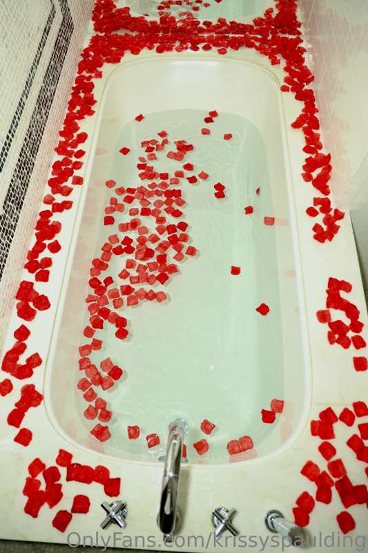 I ran us a bath... 🌹