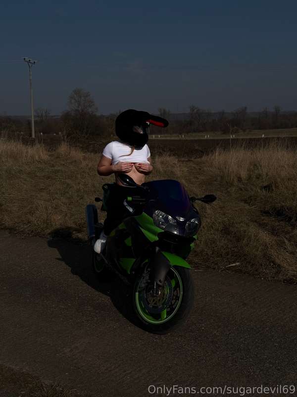 Dobré ránoo🤪 Mám tu nějaký motorkáře?😈🔥