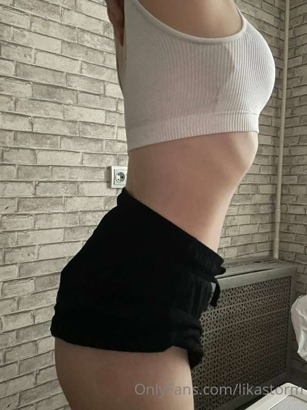 Do you love my figure? 🥰