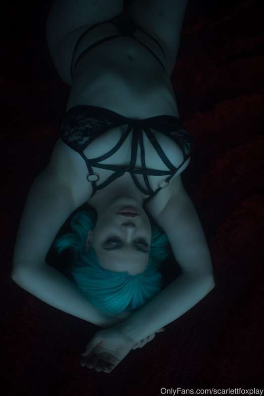 All the feels 🖤🔪🥀 First 20 Image set by @mossvonf5 on instag.. 7