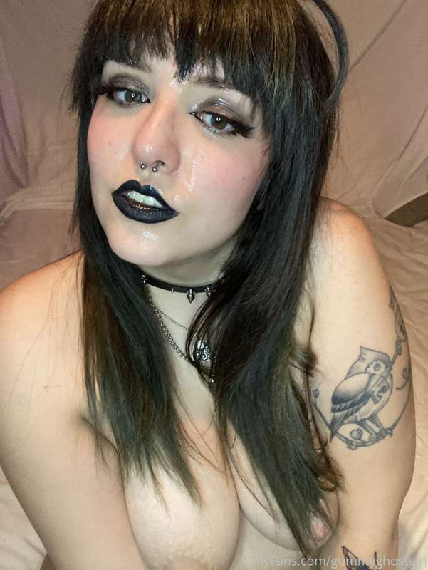 I got so excited about showing off my nipple piercings I tot.. 6