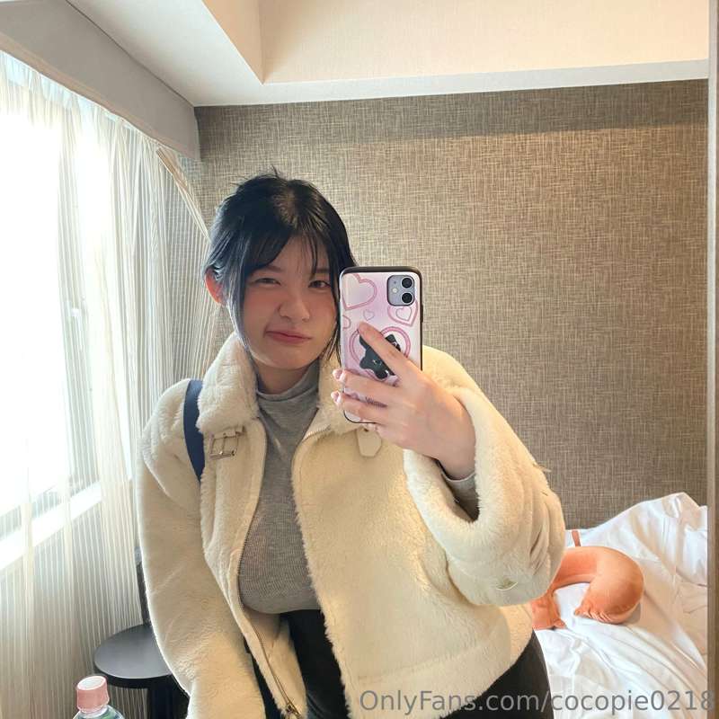 在大阪出門可可愛愛🥰
但是一個人逛街都沒有被搭訕 🤓
反而和媽咪逛街的時候被搭訕了🤣 9