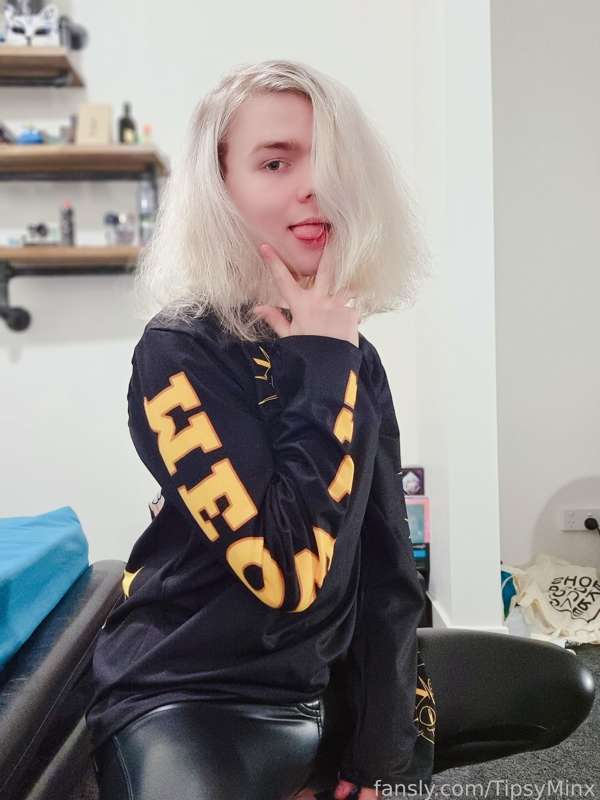 Tipsyminx - Fansly - 03 Feb, 2022 36