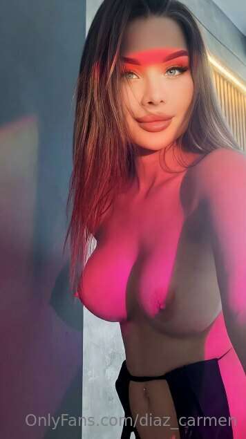 Horny fuckdoll @bella_lla WITH CREAMY PUSSY💦💦💦 YOU HAVE FULL..