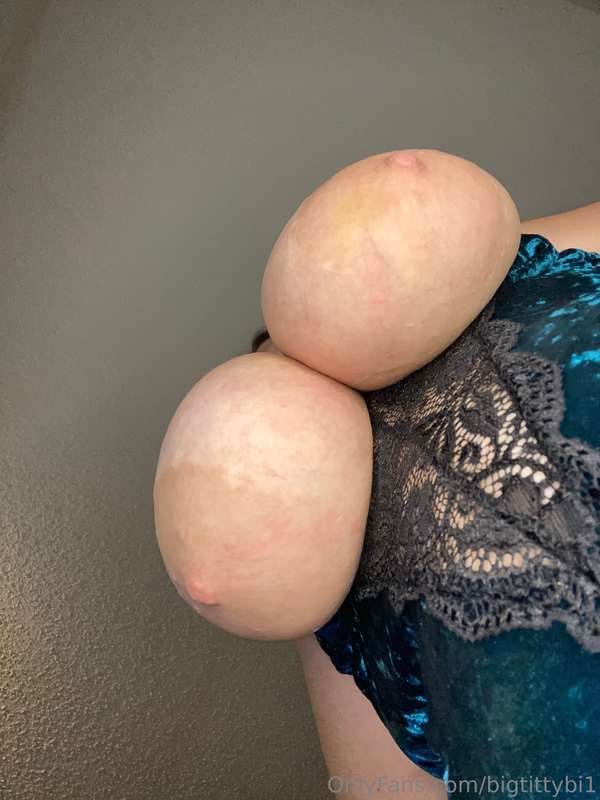 Bigtittybi1 - Onlyfans - 19 May, 2024 3