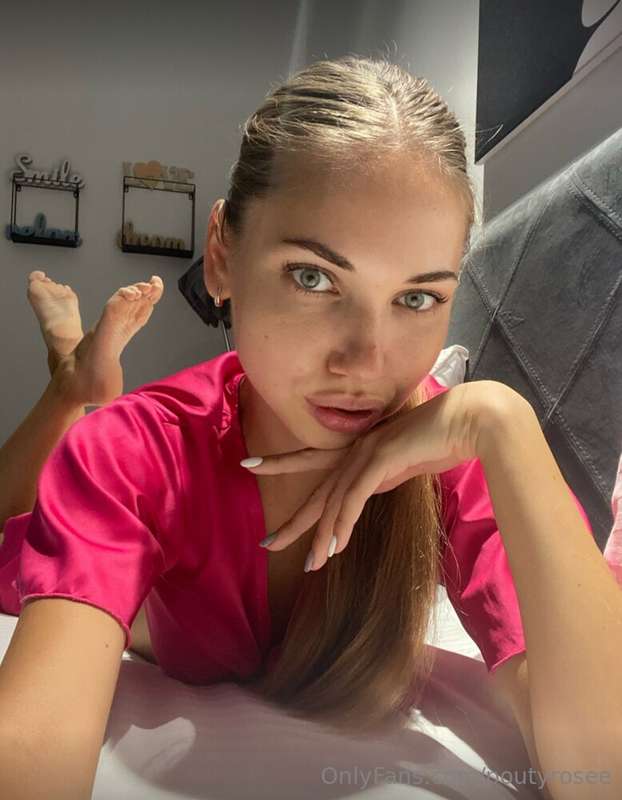🔥𝐅𝐑𝐄𝐄🔥𝐅𝐑𝐄𝐄🔥𝐅𝐑𝐄𝐄🔥 College cutie newbie @sassy_clara wants to ..