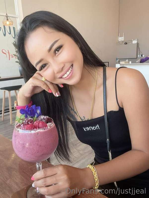 **Want to taste daddy?** 👅