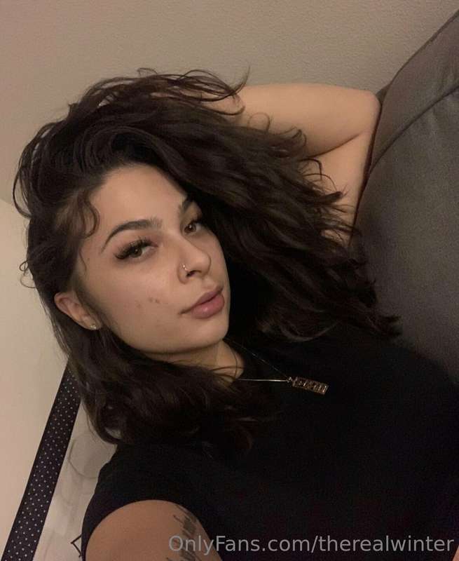 Fresh out of dreams and straight into your thoughts😉