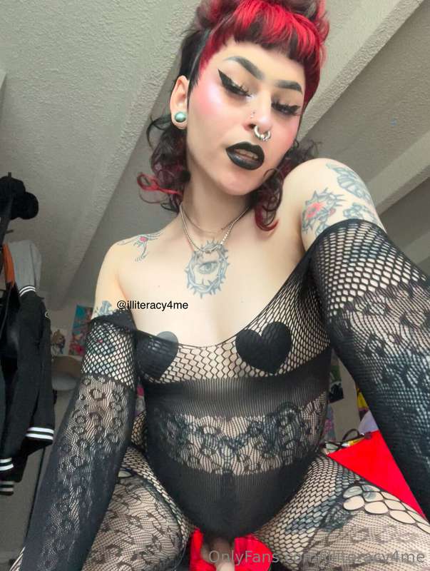 Illiteracy4Me - Onlyfans - 07 Jan, 2025 2
