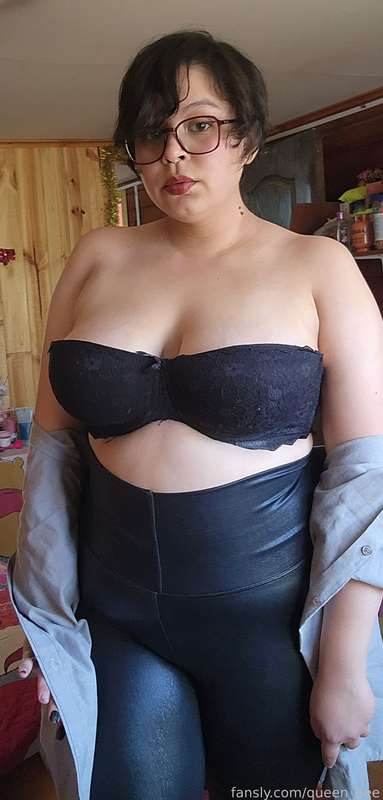Queen_Bee - Fansly - 22 Mar, 2023 5