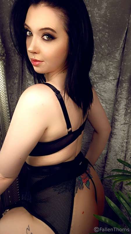 Fallenthorns - Onlyfans - 17 May, 2025