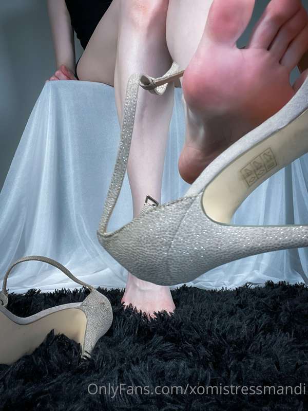 Swipe through to watch me up close dangle these heels off my.. 9
