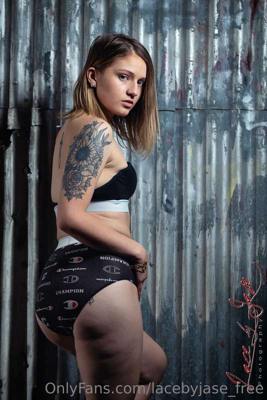 Free Set. 30 Images. 6