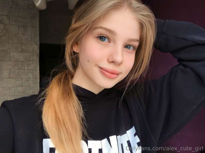 # 💖FREE SUBSCRIPTION ONLY TODAY @sweet_baby_eva 💖 She's so k..