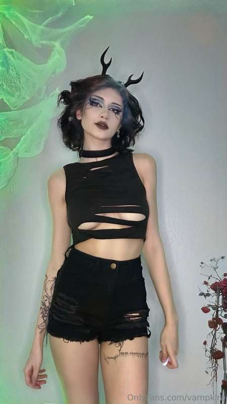 What do you think of my new look? Do my boobs that rest on m..
