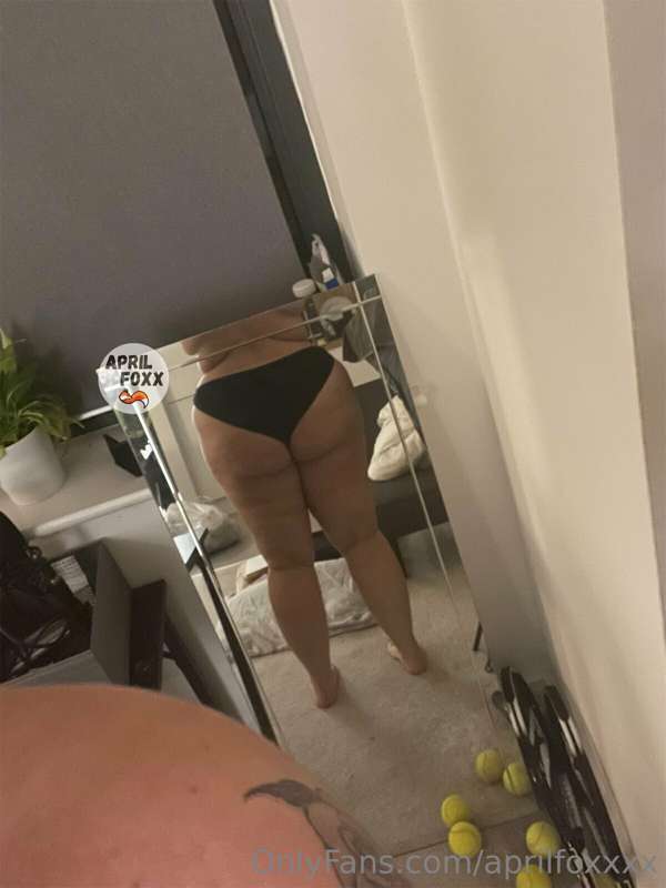 Mirror selfie😏