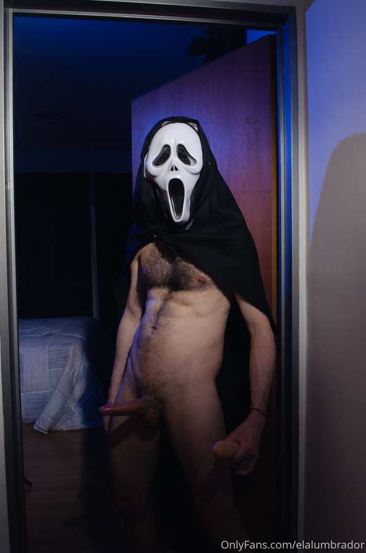 what´s your favorite scary movie? 1