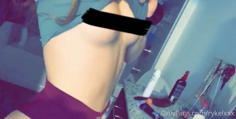 dm for info to purchase unedited explicits, including pics& .. 1
