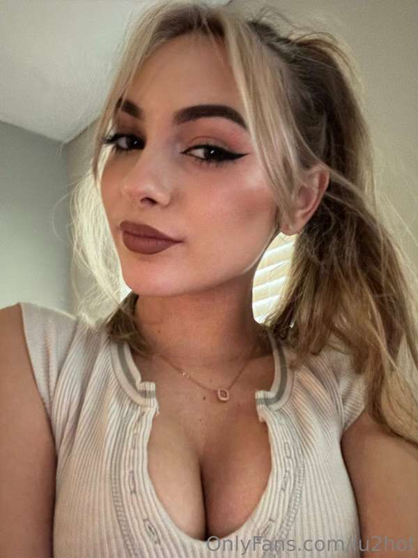 My eyes look good here, don’t you think?😋