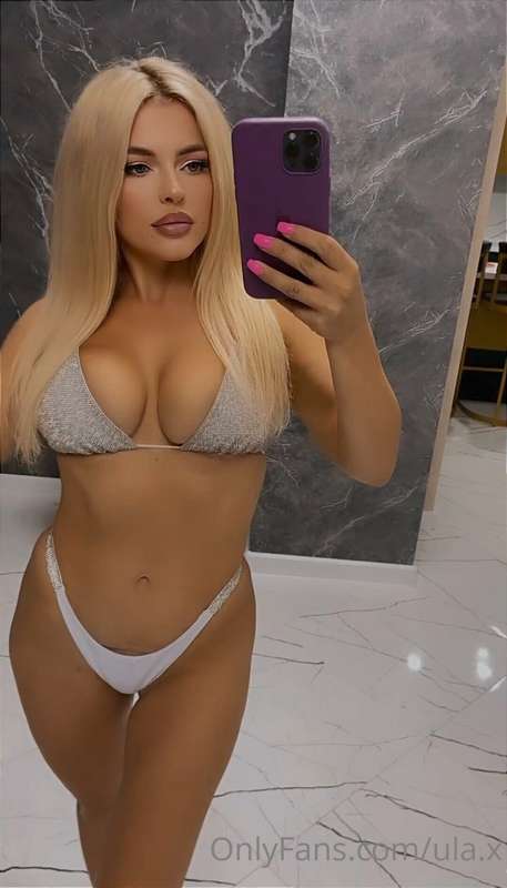 Do you like this sexy outfit bbe? I am ready to take it off ..