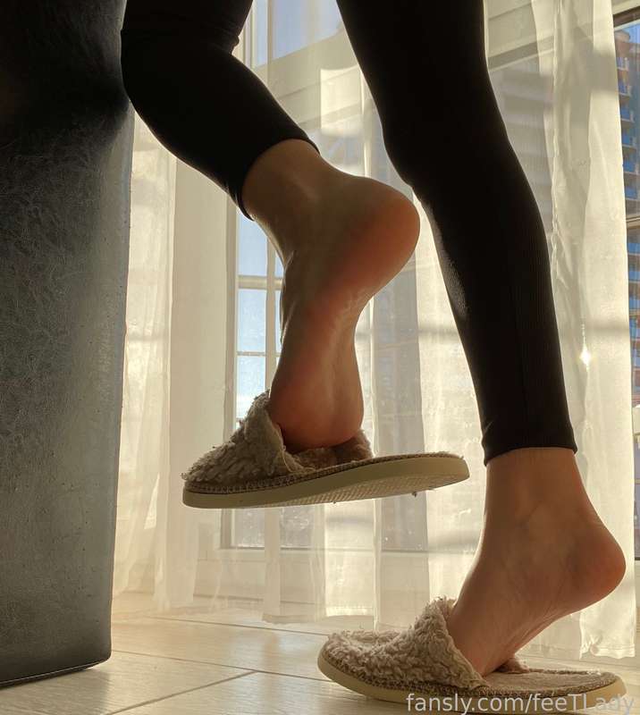 Feetlady - Fansly - 01 Jan, 2023 1
