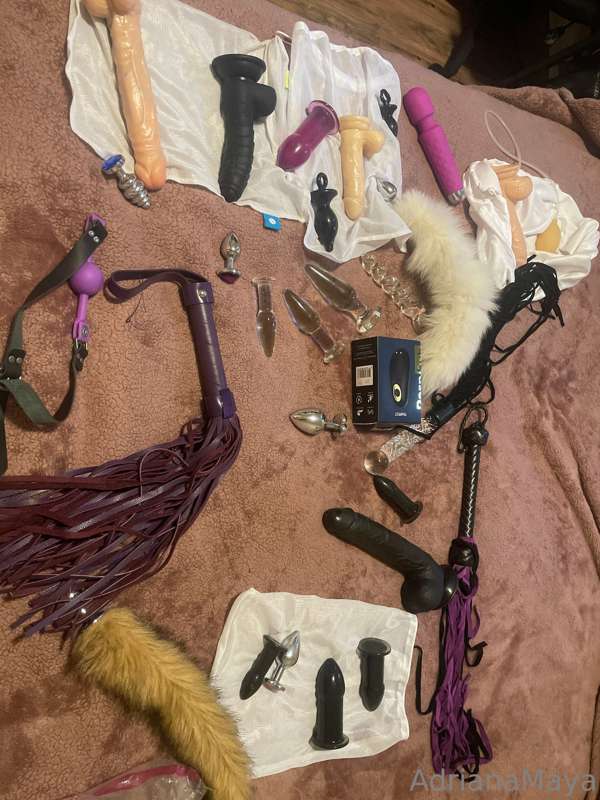 My toys to choose from for customs 😈