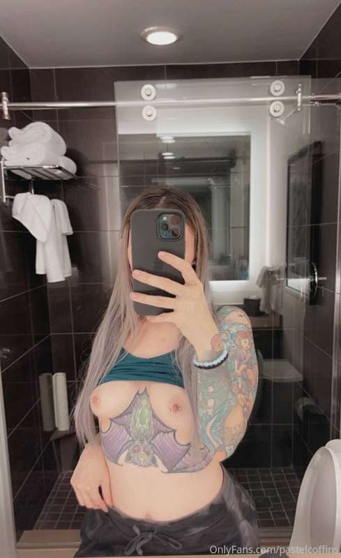 🧖‍♀️ TIP TO TREAT ME TO A FACIAL AT THE SPA

& GET A VIDEO O..