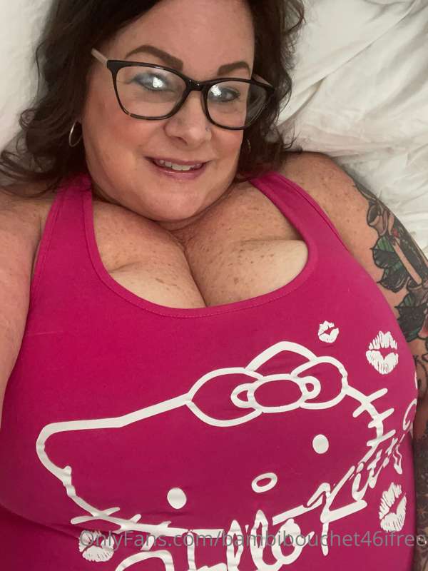 Good evening fans ....how do you like this new Hello Kitty t..