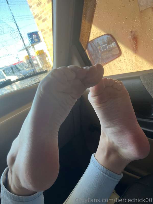 🛻🧽🦶