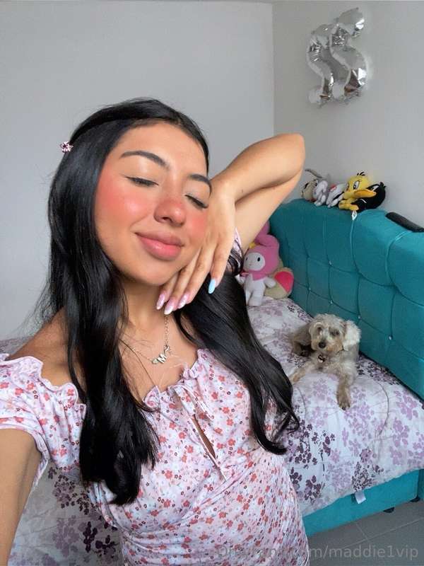 Hello Daddy! 💖 Are you free for me now?