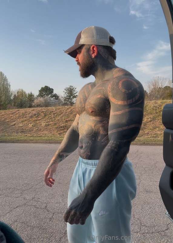 I’m 230 now I wanna add another 15lbsWhat do yall think ? 5