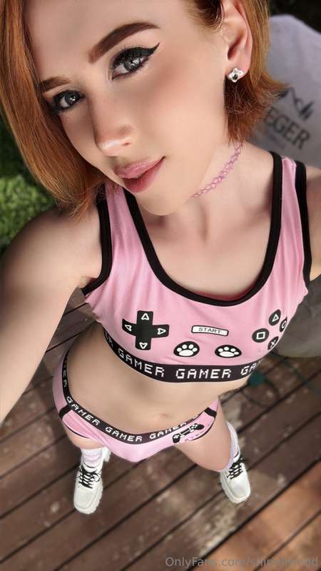 Do you like gamer girls? 🎮
