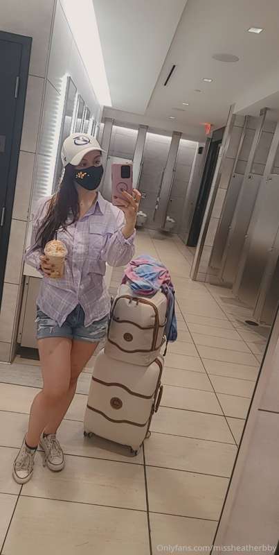 Fun at the airport 😜 2