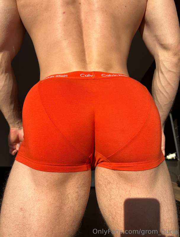 Wanna see how I rimm my muscle ass?😏🔥
On my OF you can see v.. 3