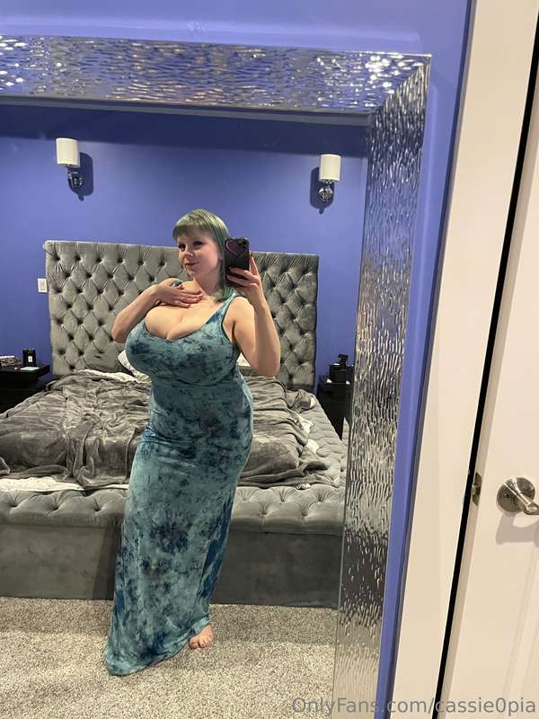 What I wore to do chores and what I’m wearing to seduce my m.. 2