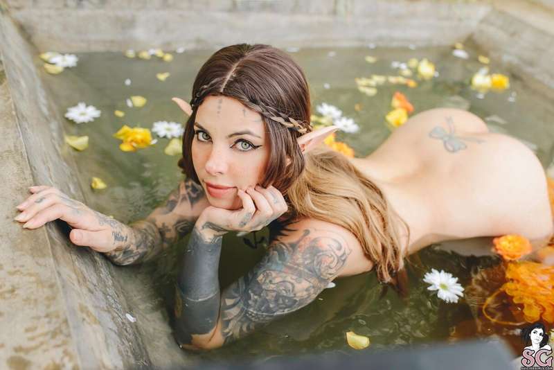 Float away with @marjo_sg in her #setoftheday, Ethereal Beau.. 12
