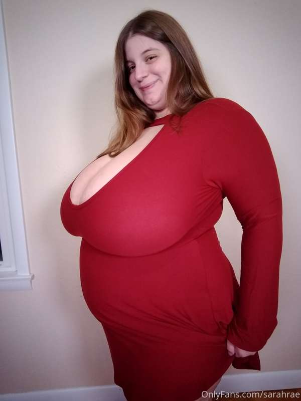 Red dress with MASSIVE cleavage 😊😊😊 8