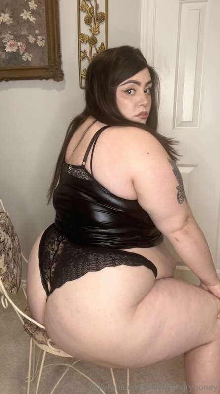 I guess I should get more skin tight dresses huh??? 8