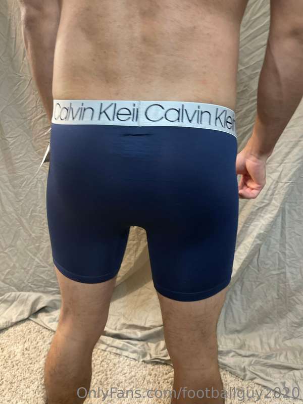 The Calvin Klein set of PVT Martinez - you'll want to see th.. 34