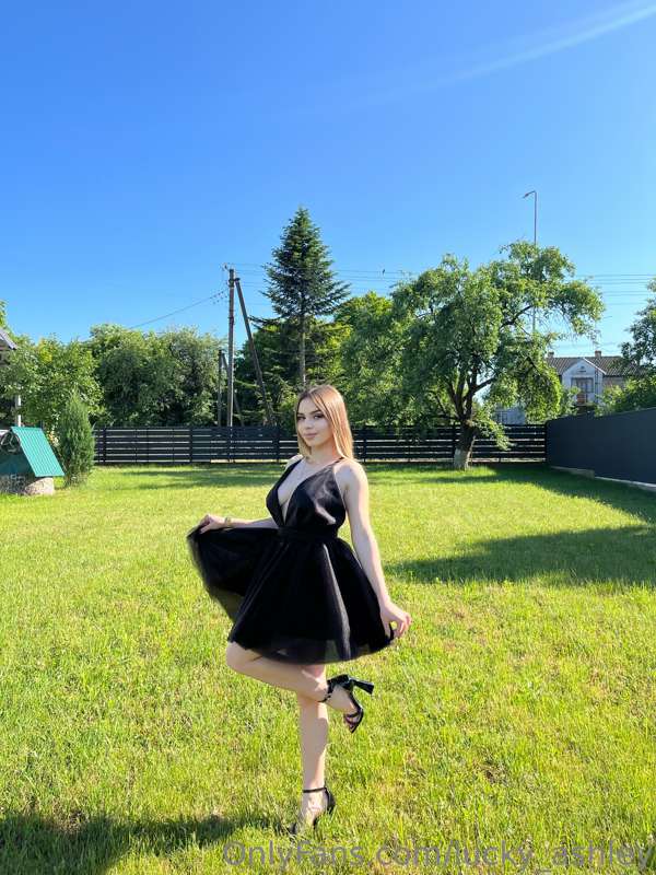 Hello to you!🌸 I'm Ashley, your Ukrainian enchantress and st..