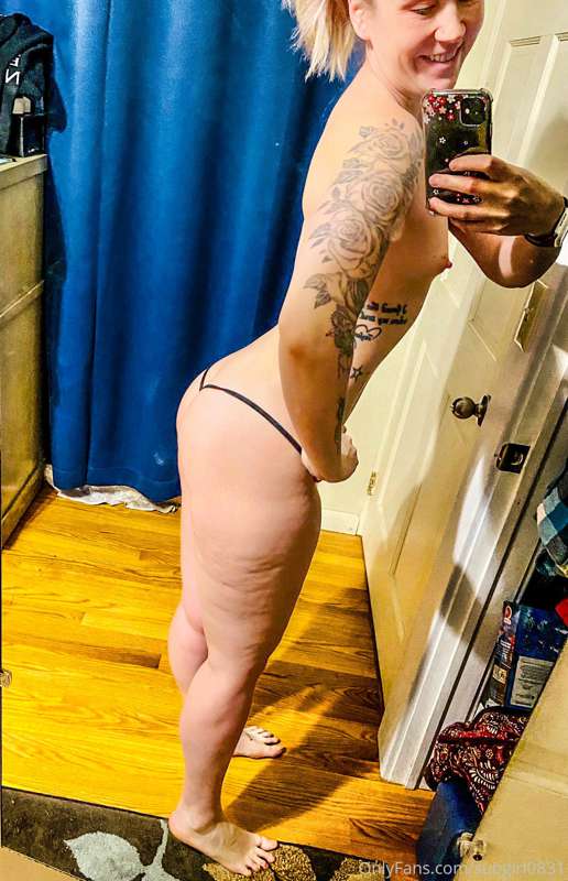 Putting in work at the gym, so my body can take more punishm.. 4