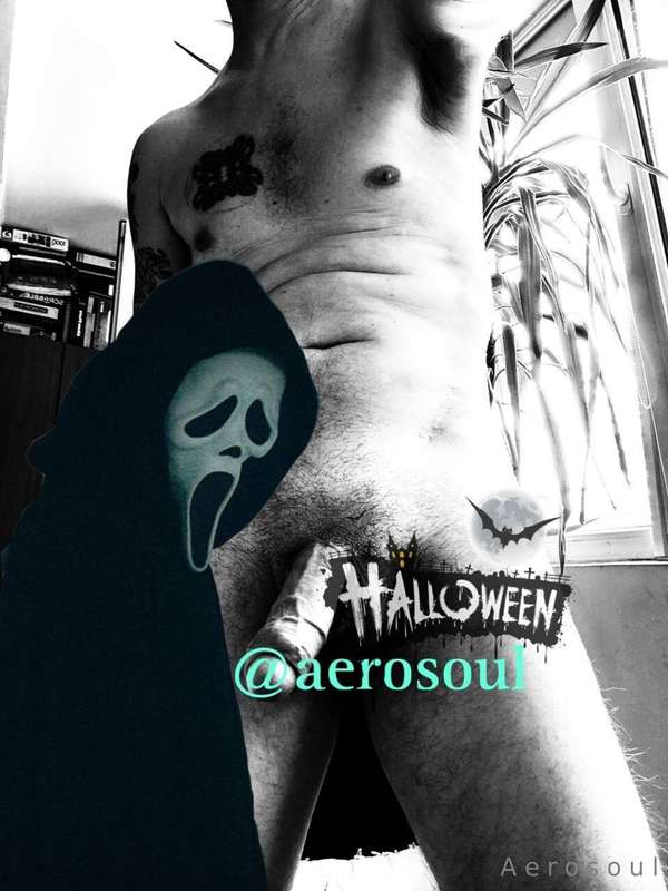 I need your help in choosing my pic for a Halloween contest,.. 1