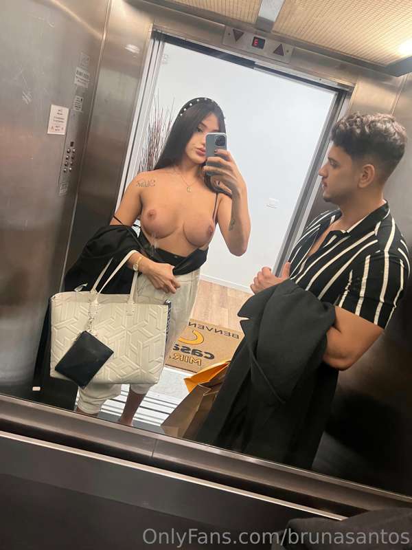 I took the elevator along with an unknown boy the strap of m..