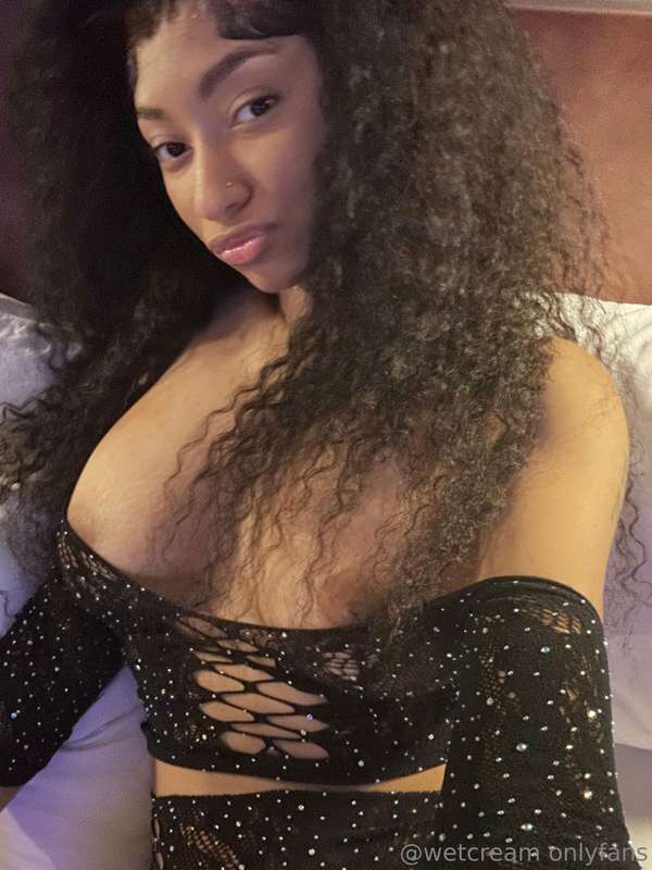 FIRST BBW 👏🏽 if she got her makeup or hair done content woul.. 18