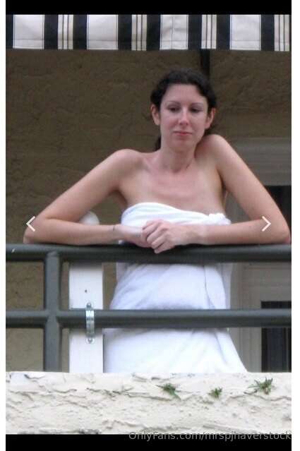 Okay, Fantasy Fest 2008 balcony flashing pics of me have bee..