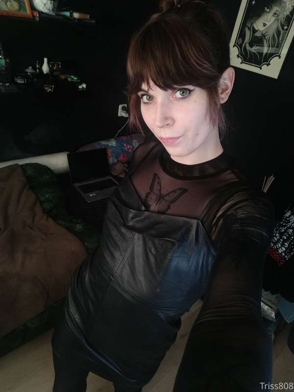 Hi qts! 

Just want to wish you all a happy new year and bes.. 5